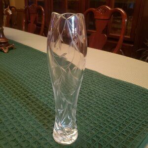 Lenox  Opal Innocence 9” Lead Crystal Etched & Handcut Bud‎ Vase